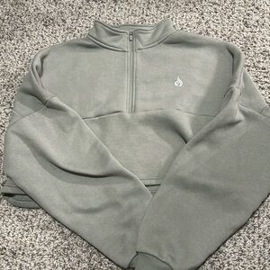 Ryderwear crop top sweatshirt